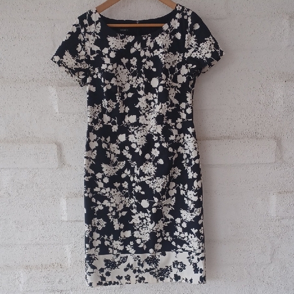 Talbots Dresses & Skirts - Talbots Black and White Floral Bateau Neckline Short Sleeve Sheath Dress Size 4